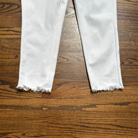 White Ultra Demin Ankle Cropped Jeans with Raw Hem Size XL - Picture 4 of 6